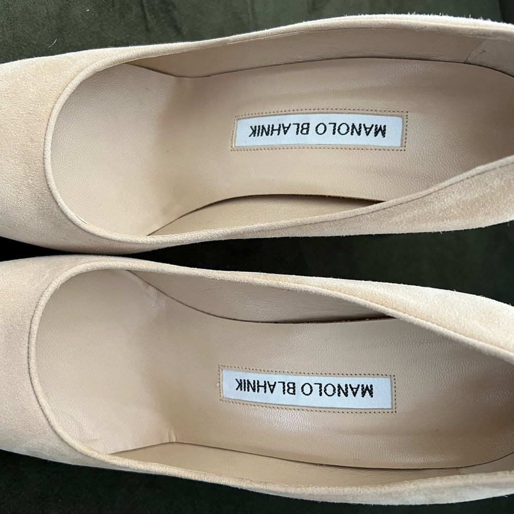 Manolo Blahnik Tucciototo Beige Suede Block Heel Pumps Size 37 - Picture 7 of 8